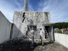 남신도회 교회 페인트칠 작업